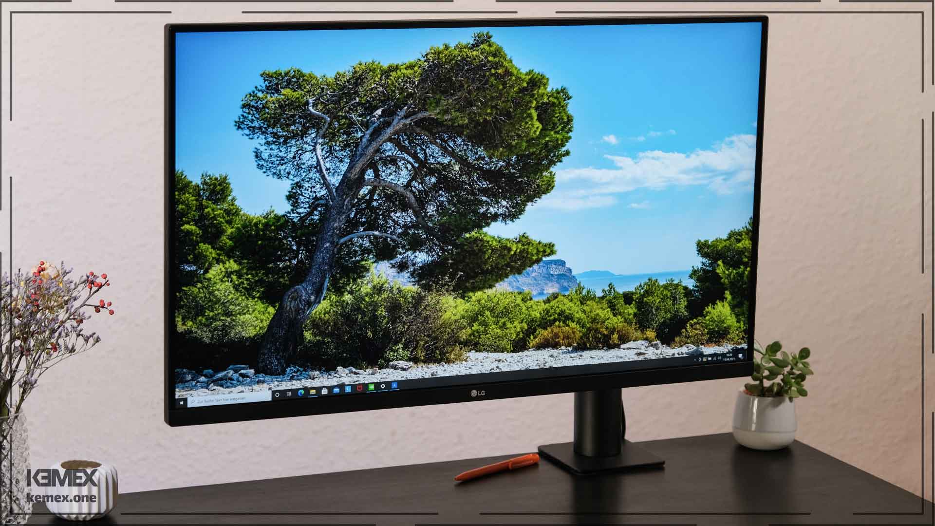 مانیتور LG 32UN880 UltraFine Ergo